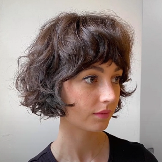 Messy Wavy Bob (French Bob for Wavy Hair)